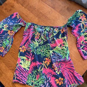 Lilly Pulitzer EUC Off the shoulder silk top XL